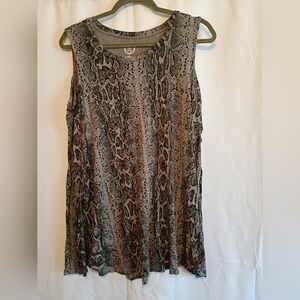 Maurices Snake Print Black And Grey Cold Shoulder Long Sleeve Shirt. Size 2.